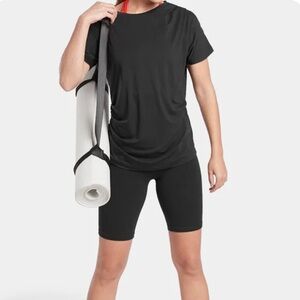 Athleta Essence Black Pleated Rushed Side & Neck Short Sleeve Tee Shirt M